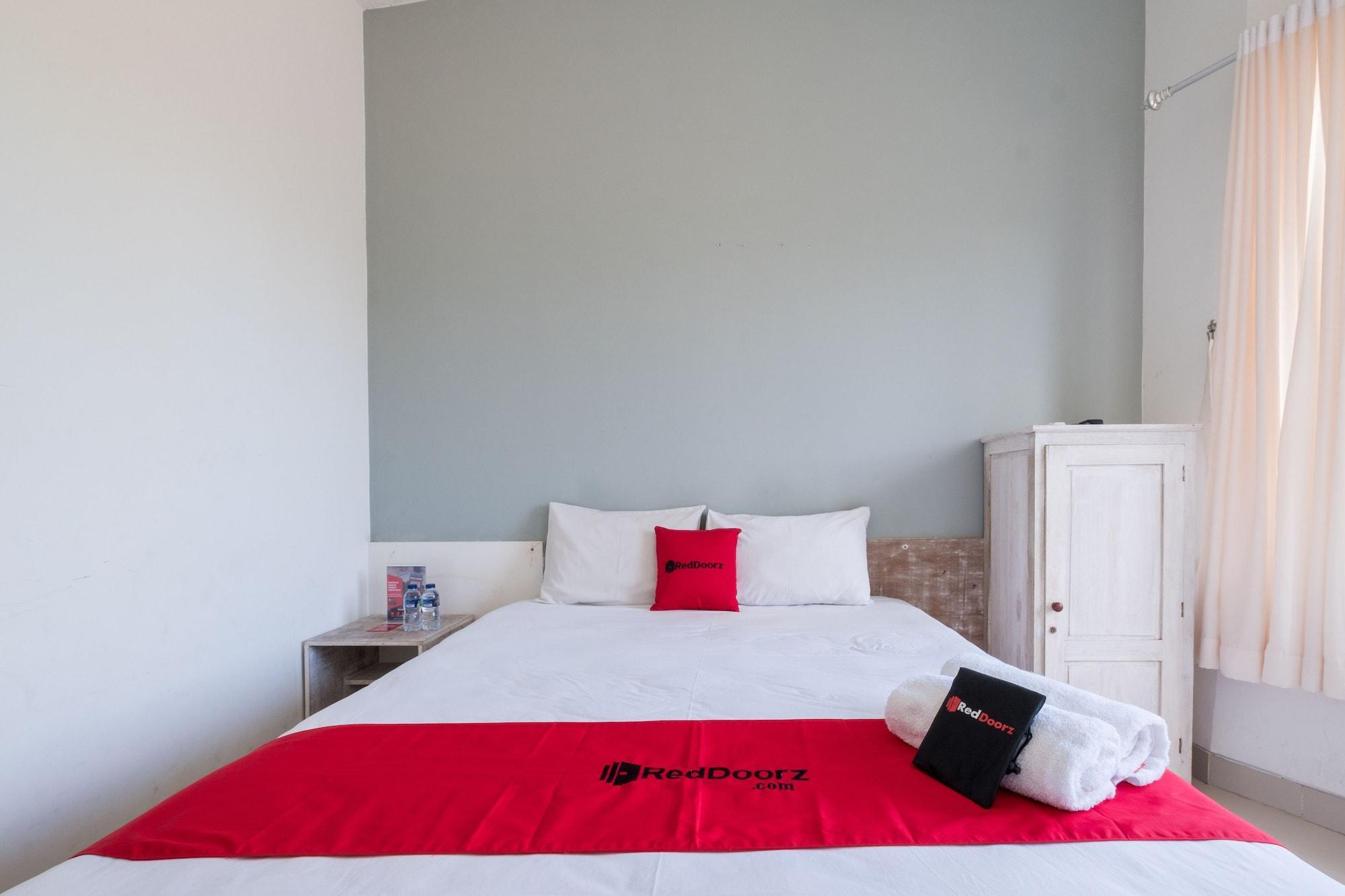 Отель Reddoorz @ Pecatu Ungasan Экстерьер фото